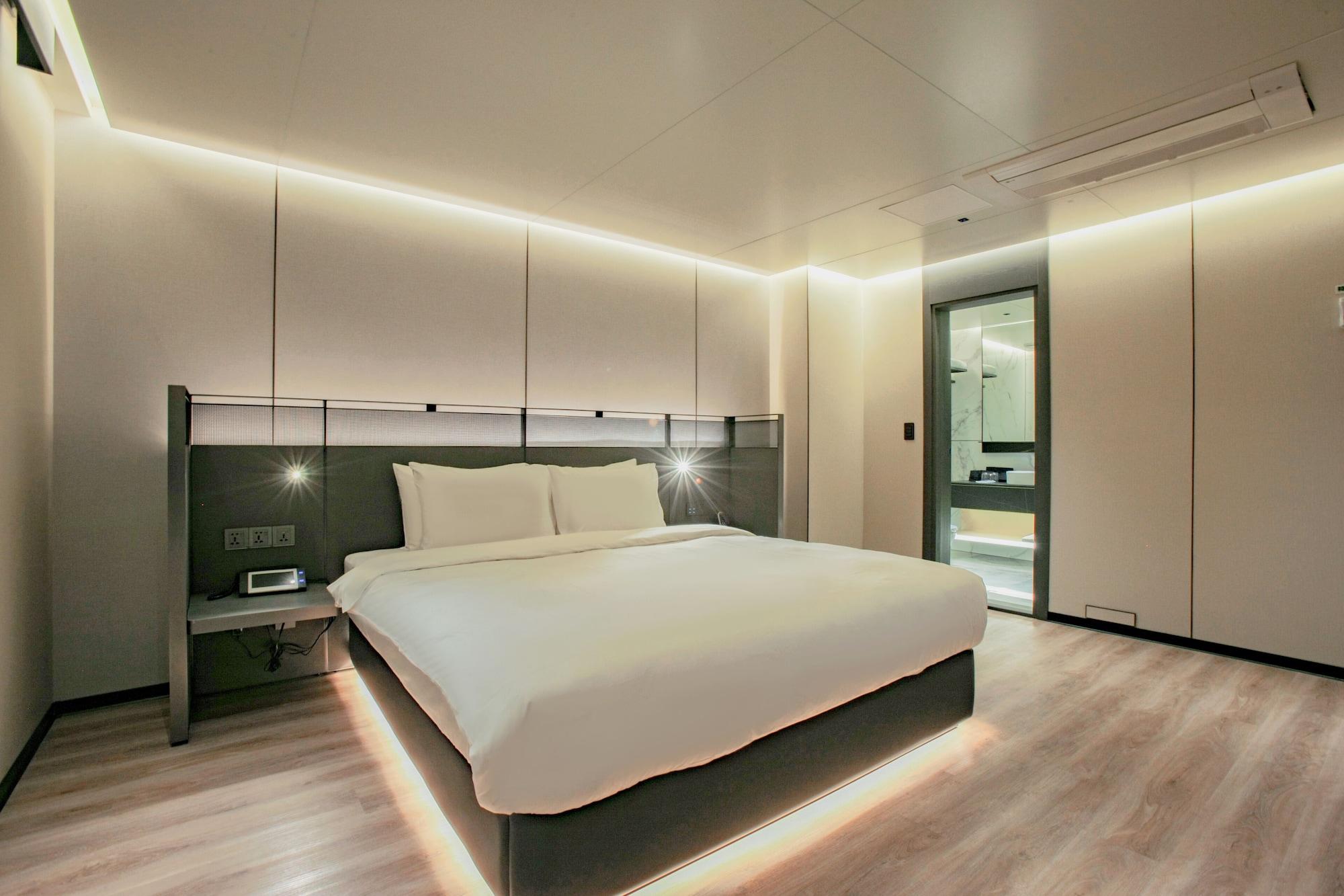 L&L City Hotel Jeju Exterior photo